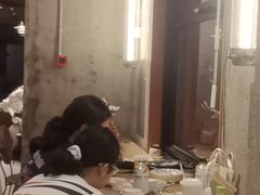 -必胜客(上海华谊新所店)