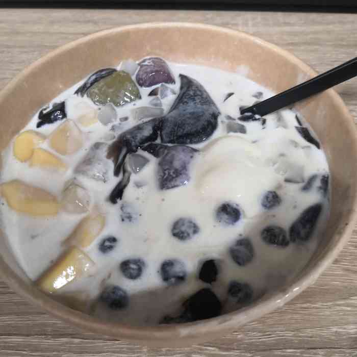 暹茶-"因为疫情原因,人不是很多,就在房电院里面."-大众点评移动版