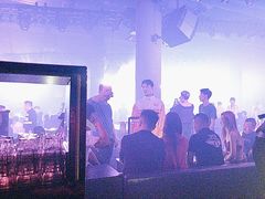 -赛博LIVE SHOW酒吧