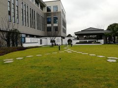 -上海师范大学附属中学(三林校区)