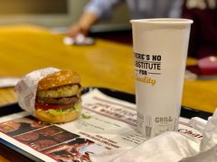 -The Habit Burger Grill 哈比特汉堡(爱琴海店)