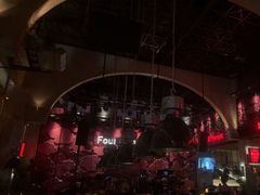-FOUR PLAY BAR