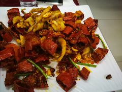 脆椒辣鱿鱼-兴国苑酒店