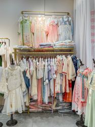 -一揽芳华汉服旗袍体验馆(拙政园店)