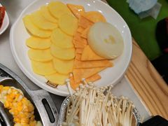 土豆地瓜-韩宫宴烤肉·料理(宝山万达店)
