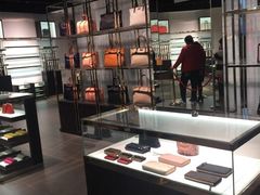 -Gucci(首创奥特莱斯店)