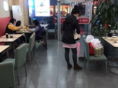 大堂-李先生牛肉面大王(营口大润发店)
