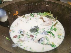 青椒紫苏锅-鲜潭蒸汽石锅鱼(五道口购物中心店)