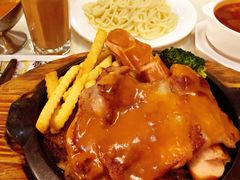 -香港新发烧腊茶餐厅(万象店)