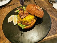 -HIGH FIVE哈福手工汉堡(桂林路店)