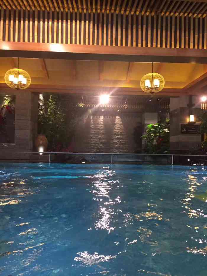 丽水湖温泉休闲洗浴-"环境服务都不错,就是冬天搓澡的地方有点冷.