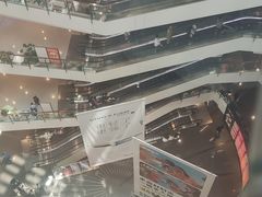 -上海来福士广场