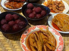 -爆炸头阿姨小四川正宗川味小吃(无任何分店)