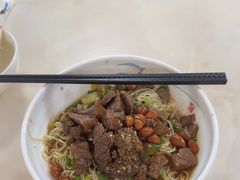 -阿阳牛腩腌面店