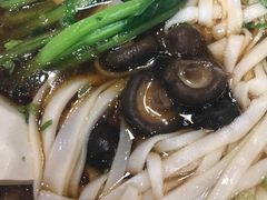 -龙记桂林米粉(财满街店)