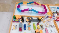 -菠萝树益智玩具体验馆(同成街华联店)