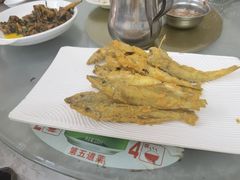 -姐妹四更烤猪店