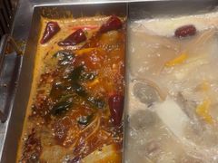 -吴氏老牌坊云南鱼豆花火锅店(通江街店)