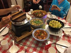 -鲁班小馆(政四街店)