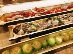 -胡须哥网红竹筒菜