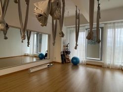 -Y+普拉提·轻抗阻·女子塑形