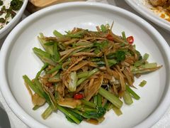 小炒香脆笋-柒园·三十年创意杭帮菜(龙湖滨江天街店)