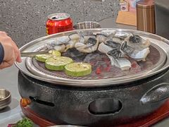 -围炉肉舍•炭烤活鳗•丹东海鲜烤肉(步行街店)