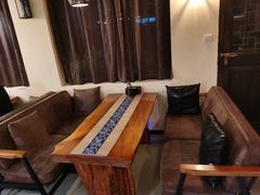 -小草屋轰趴馆别墅派对新场团建家庭聚会