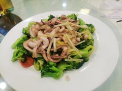 西蓝花炒鱿鱼-佳佳美·囍悦水乡
