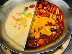 -湊湊火锅·茶憩(打浦桥日月光店)