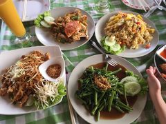 -Jungle Kitchen