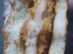 麦辣鸡腿堡套餐-麦当劳(郑州东高铁站店)