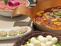 -墨居上隐·院子里火锅(峨眉店)