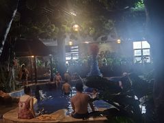 -泉城欧乐堡戏水湾艺术养生温泉