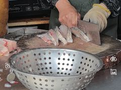 -梅记大块头爆鱼店(乍浦路店)
