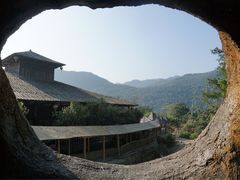-天门沟九州驿站树上汤泉
