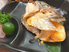 烧三文鱼鱼头-万岁寿司(虎门万达店)