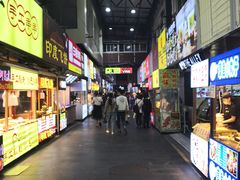 -泰龙城小吃街