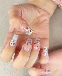 -隅日式美甲美睫專門店