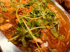 -野山舂·贵州现舂酸汤火锅(鸿通城店)