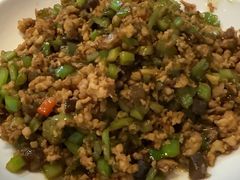 -香巴拉云南餐厅(华莱坞店)