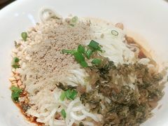-诚铭记·虾仁汤包·成都小吃(融创店)