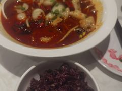 -渝是乎酸菜鱼(龙旗购物中心店)