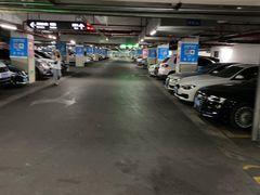 -湖滨银泰in77 C区-停车场
