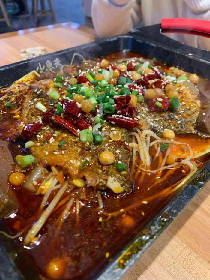 小鱼夫·小份烤鱼(仁和新城店)-"【霸】 11点半左右到的,还没有太多人