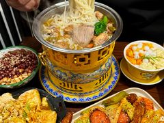 -八月美食小馆(银泰城总店)