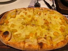 金枕榴莲芒果披萨-半秋山西餐厅(巴南万达广场店)