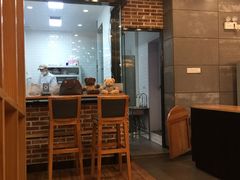 -焙丽拾光(麦凯乐直营店)