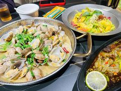 -曼听小寨海鲜烧烤·大连辣炒大王(盖州街店)