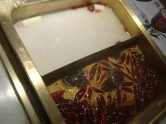 -尚尚仙·酸汤猪手·猪肚鸡火锅(华联万柳购物中心店)